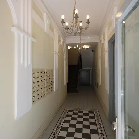 Apartament Castor *